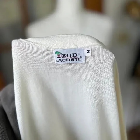 Vintage Lacoste White Cardigan Size M excellent condition - Picture 4 of 5